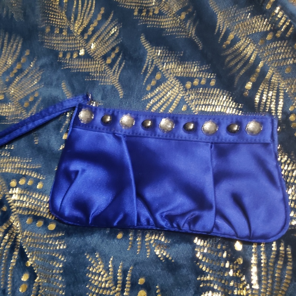 Express wristlet